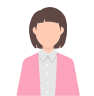 ピンクのカーディガンを着た女性